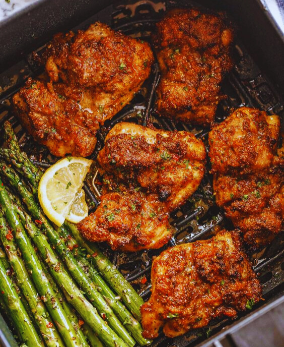 Air-Fryer Fried Chicken Thighs and Asparagus