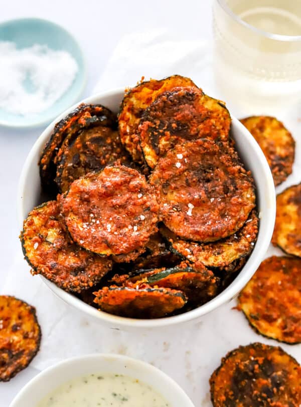 EASY CRISPY AIR FRYER ZUCCHINI CHIPS  LOW CARB